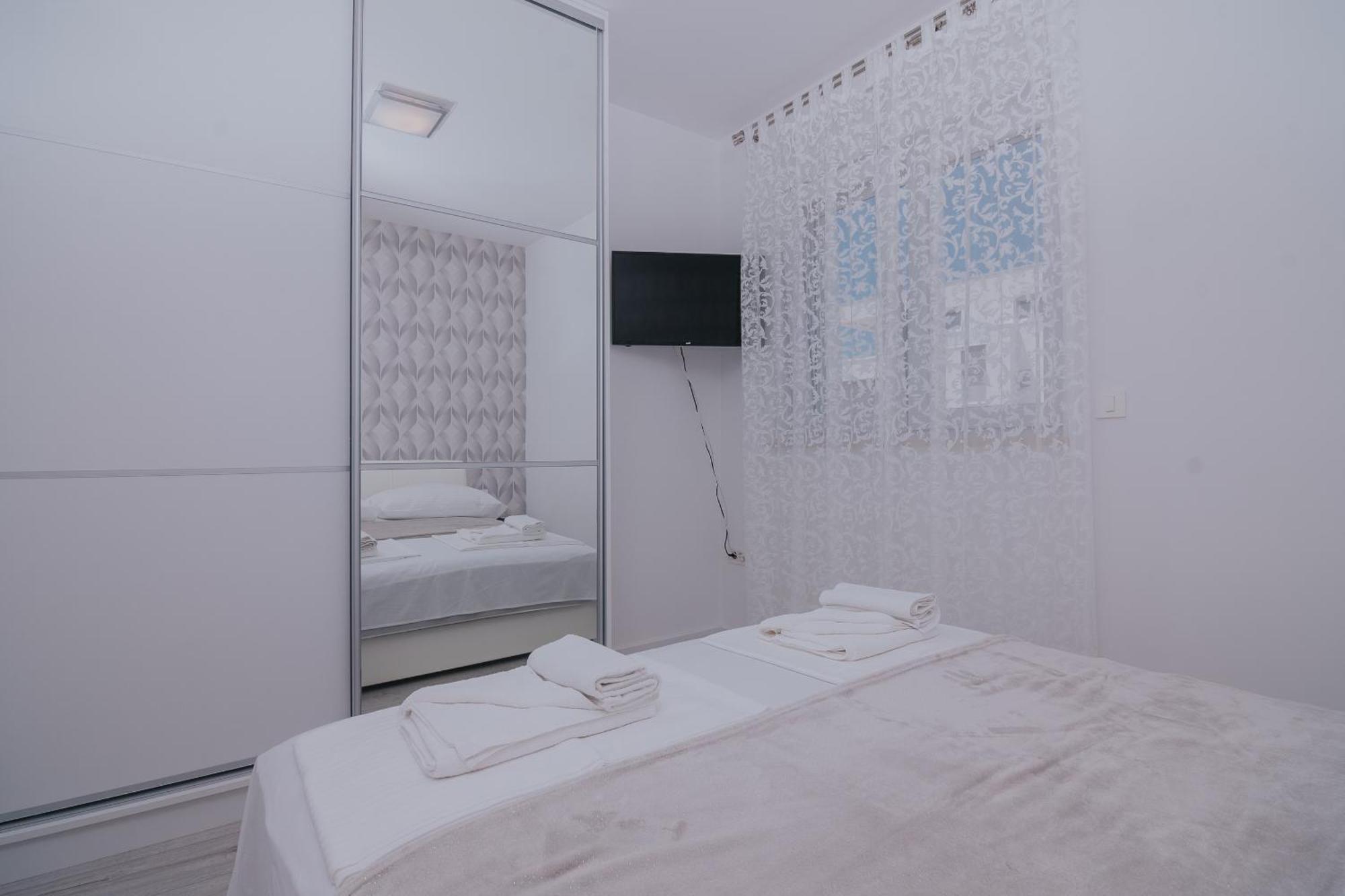 Apartments Pool Villa Aldura โนวาลยา ห้อง รูปภาพ