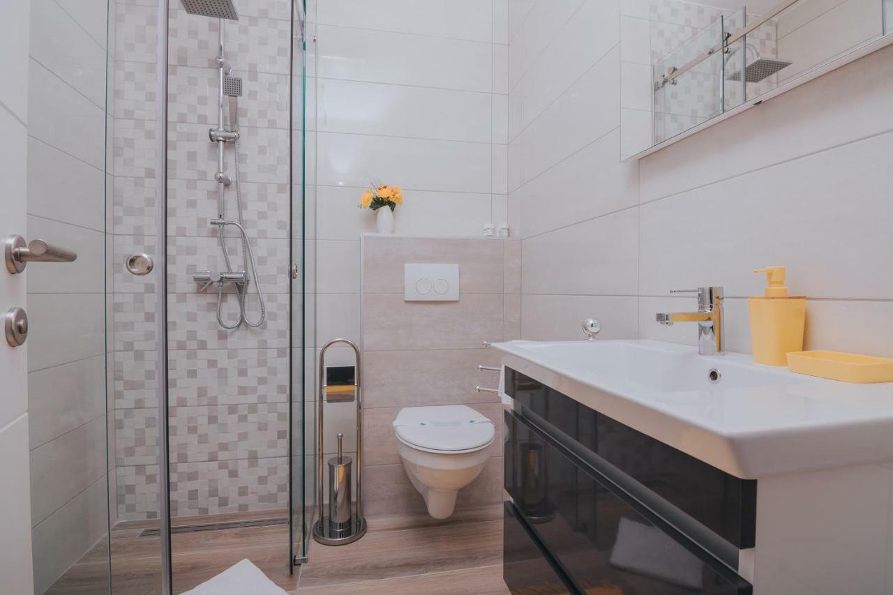 Apartments Pool Villa Aldura โนวาลยา ห้อง รูปภาพ