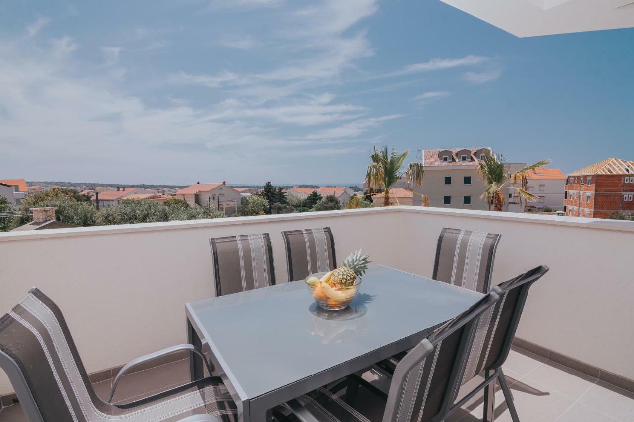 Apartments Pool Villa Aldura โนวาลยา ภายนอก รูปภาพ